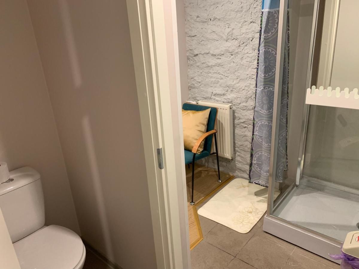 Хостелы Bedroom with Bathroom Private Таллин-18